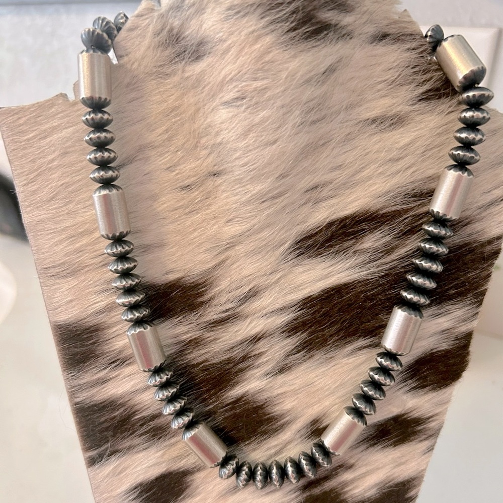 18” Sterling Silver Horse Pill and Stamped Pearl Necklace